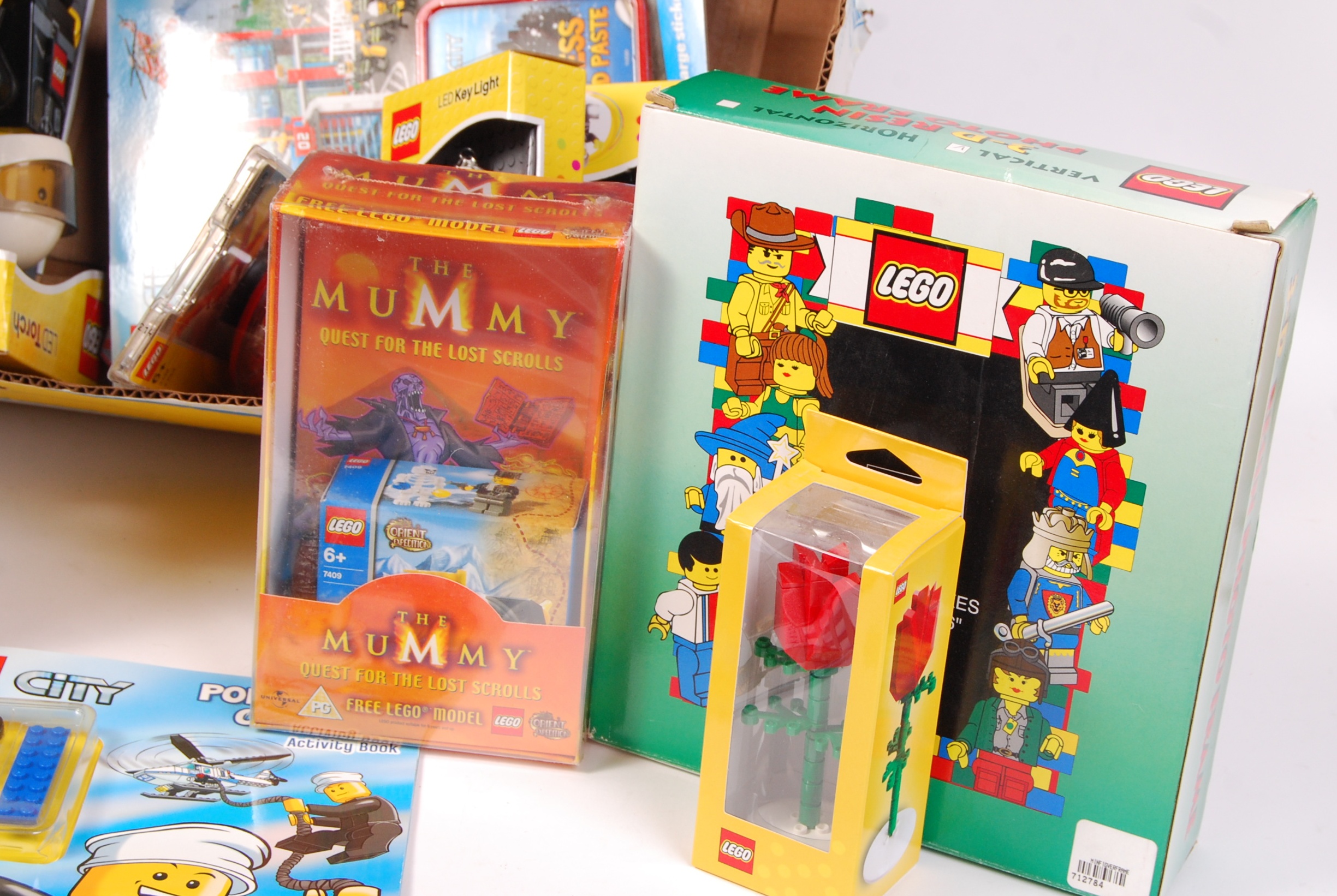 ASSORTED LEGO PROMOTIONAL & NOVELTY ITEMS - Image 4 of 5