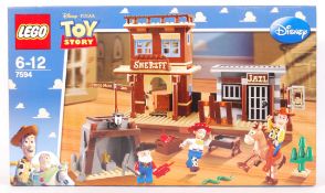 LEGO TOY STORY SET NO. 7594 ' WOODY'S ROUNDUP ' BOXED