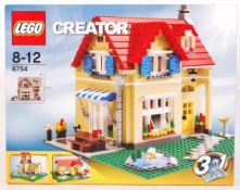 LEGO CREATOR SET 6754 ' 3 IN 1 FAMILY HOME ' SEALED