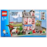 LEGO CITY SET 8403 ' CITY HOUSE ' FACTORY SEALED SET