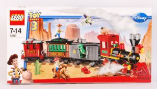 LEGO TOY STORY 3 SET 7597 ' WESTERN TRAIN CHASE ' SEALED