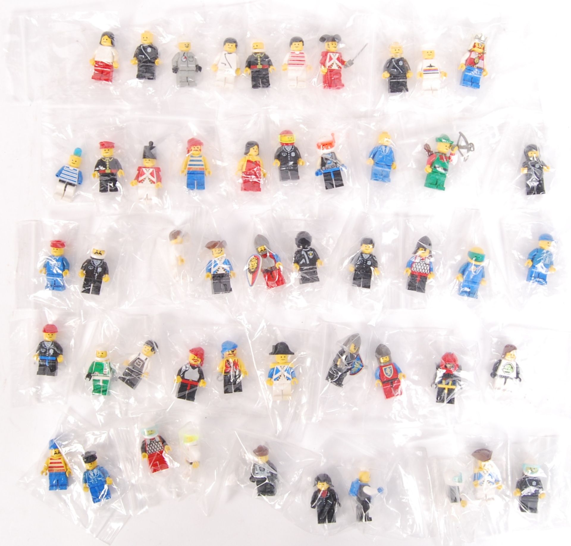 COLLECTION OF ASSORTED VINTAGE LEGO MINIFIGURES