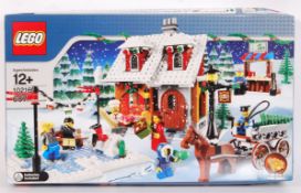 RARE LEGO CHRISTMAS / WINTER SET 10216 ' WINTER VILLAGE BAKERY '