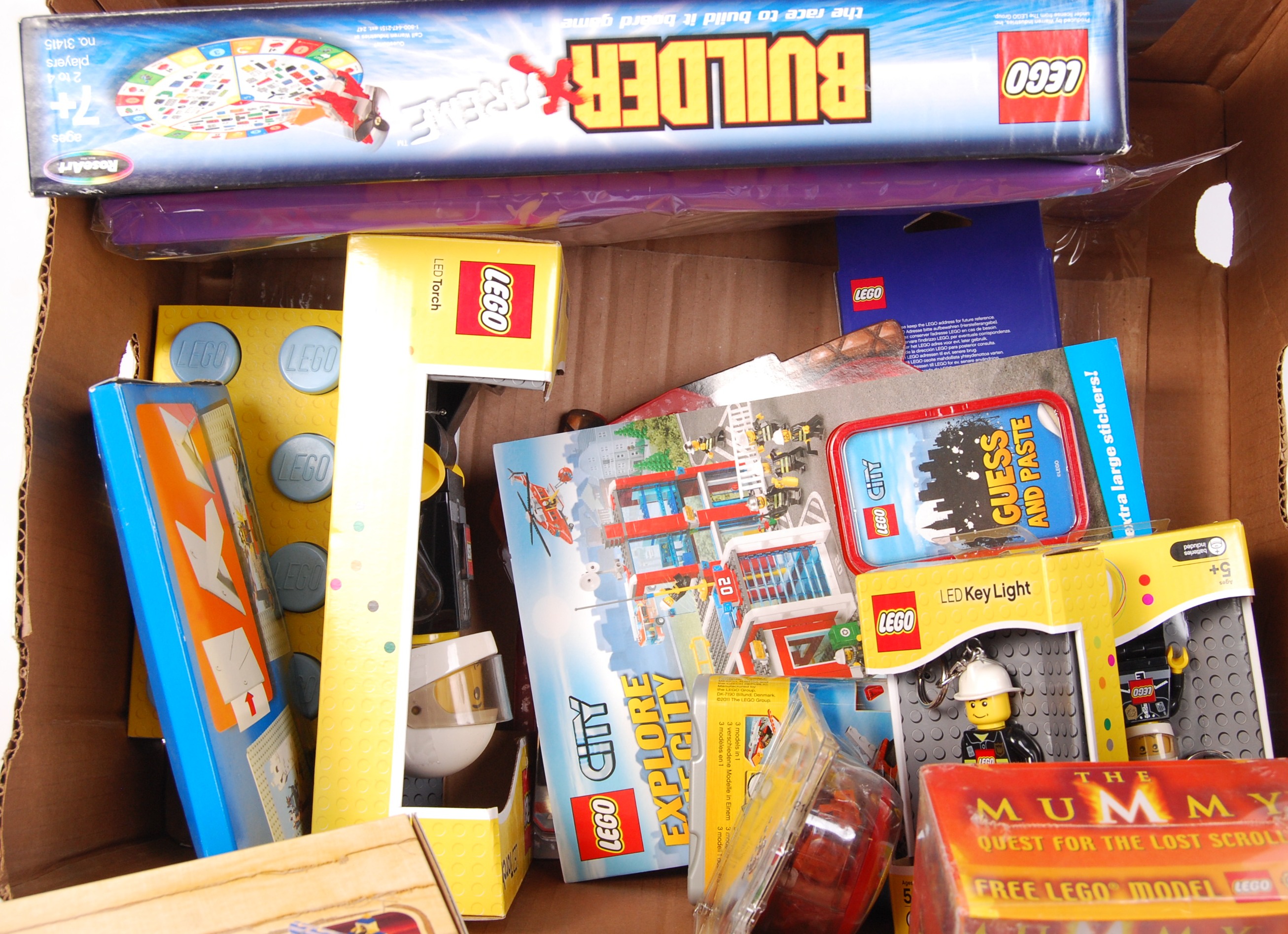 ASSORTED LEGO PROMOTIONAL & NOVELTY ITEMS - Image 2 of 5