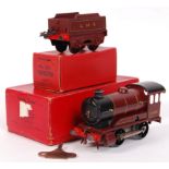 HORNBY 0 GAUGE RAILWAY CLOCKWORK LOCOMOTIVE & TENDER