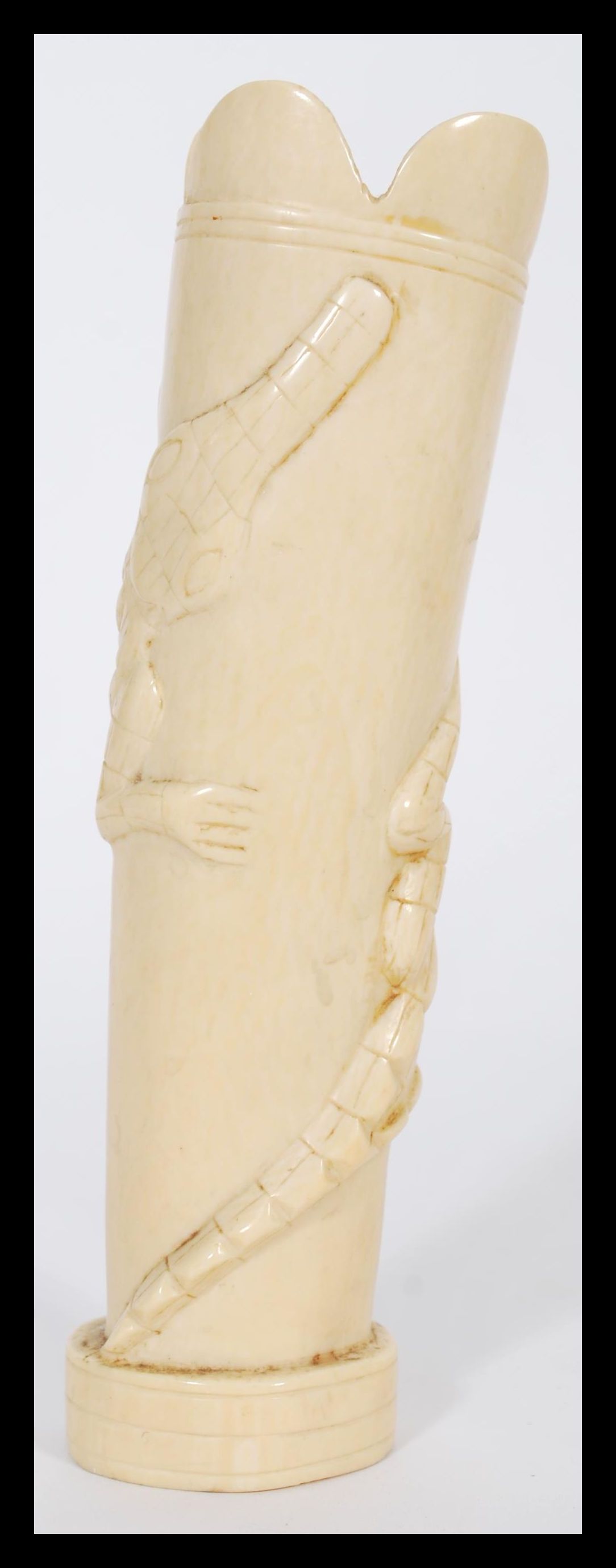 An early 20th century Ivory vase having relief dec - Bild 13 aus 18