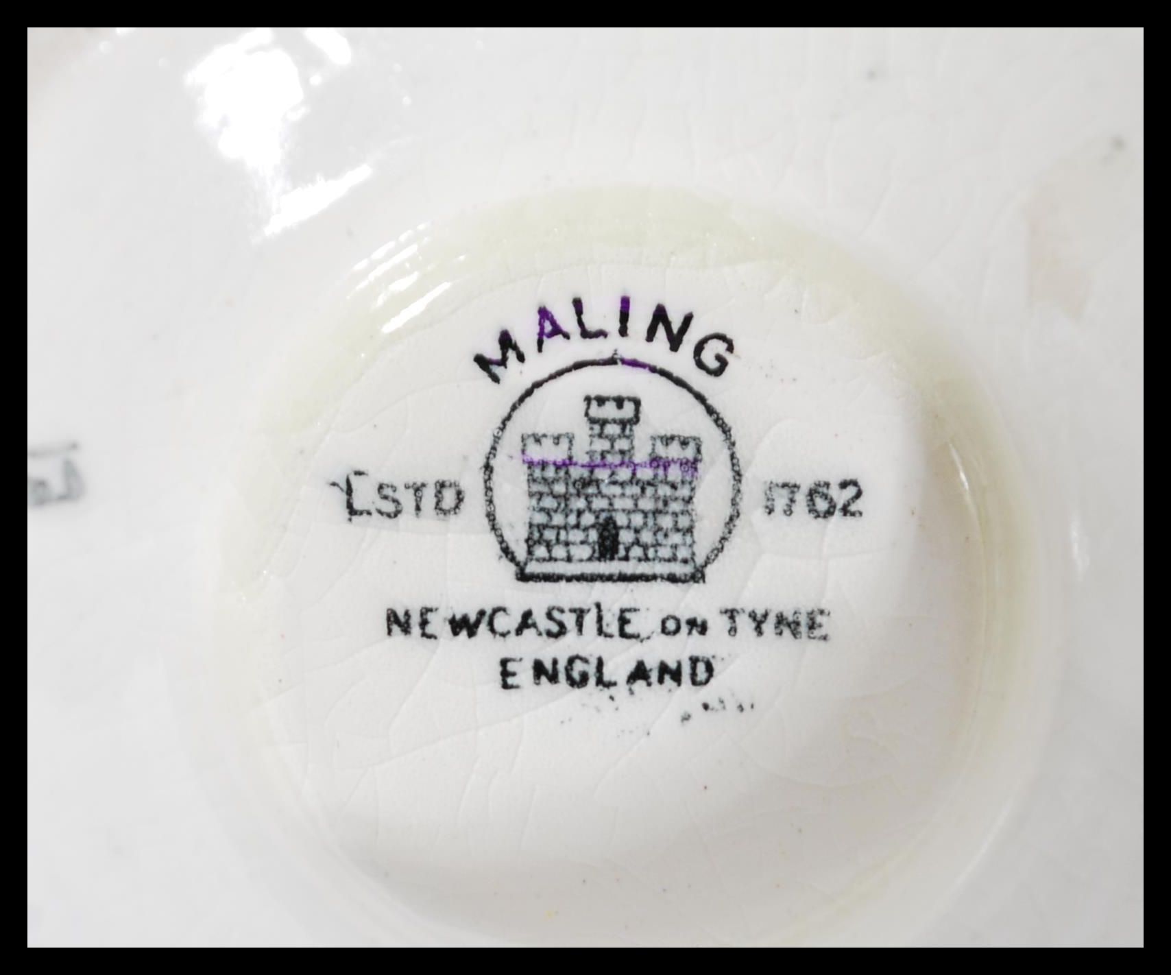 A group of vintage 20th century Mailing ceramics t - Image 5 of 5