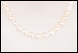 A vintage 20th Century freshwater pearl necklace h