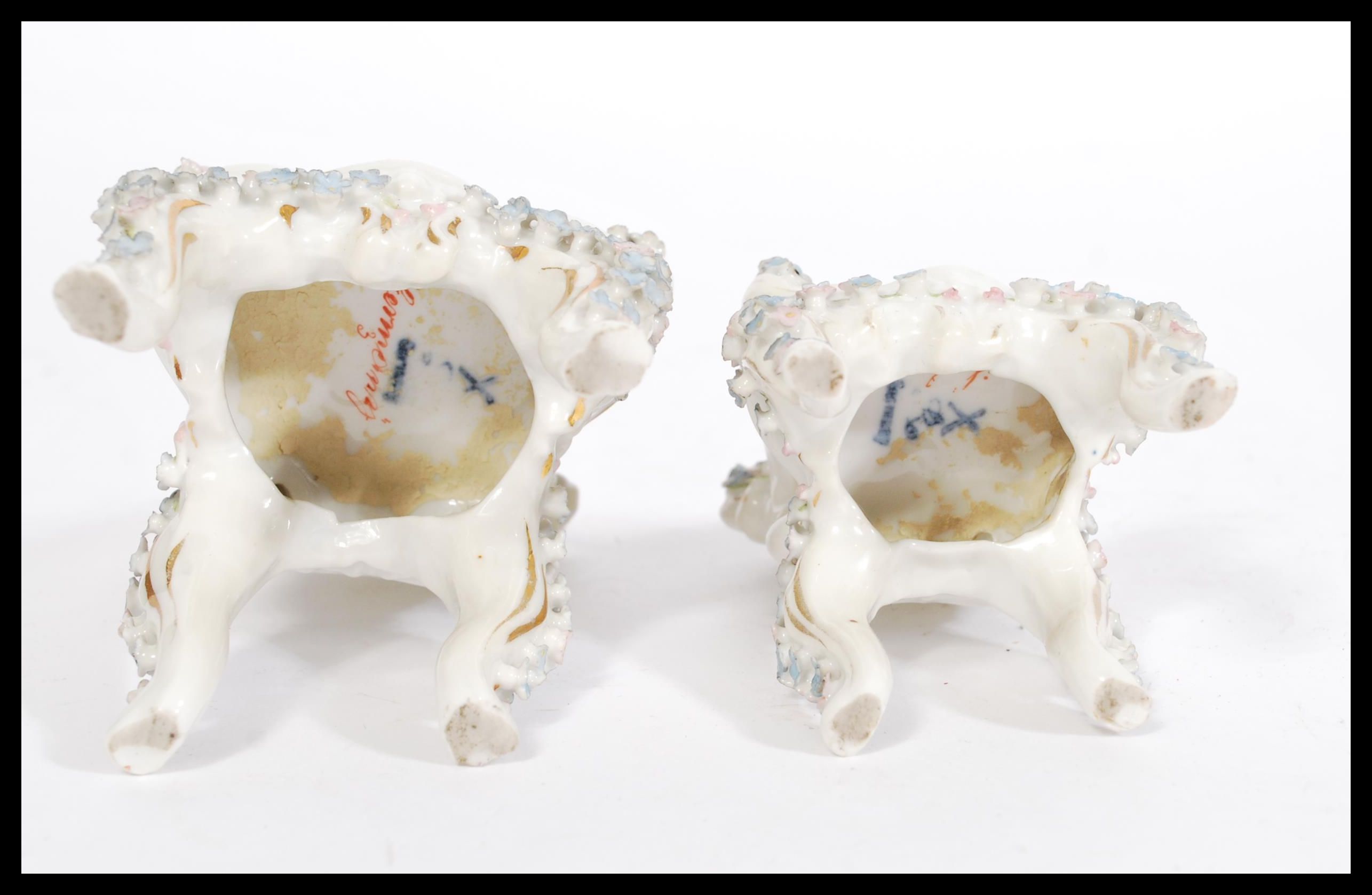 A pair of 19th Century Victorian miniature ceramic - Bild 5 aus 5