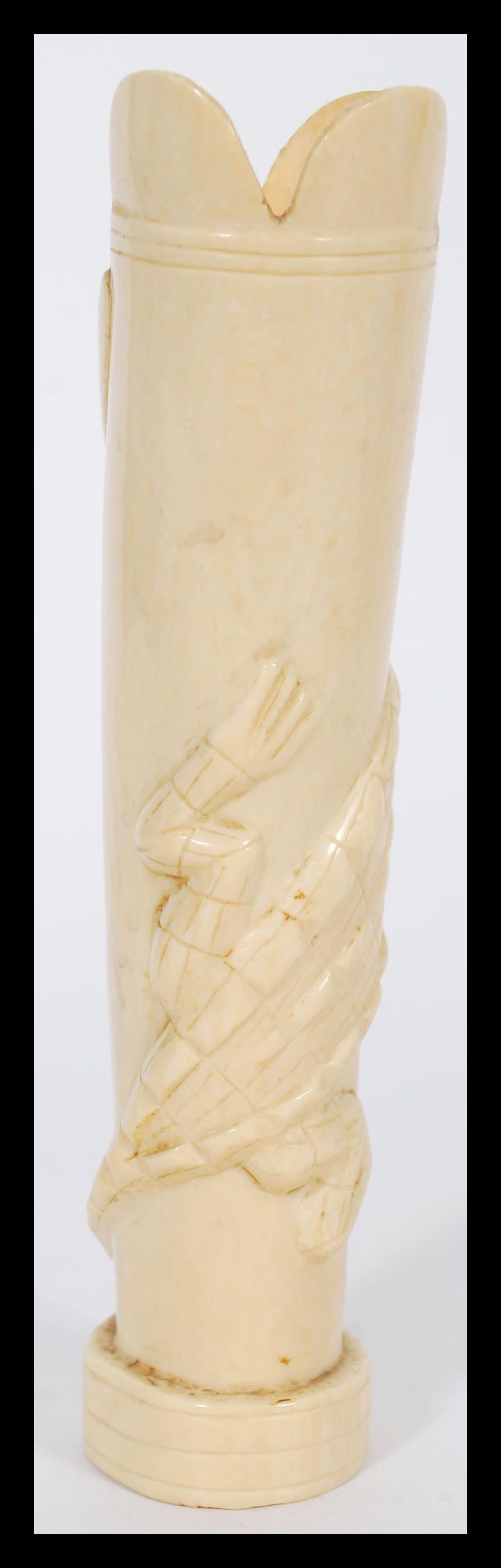 An early 20th century Ivory vase having relief dec - Bild 16 aus 18