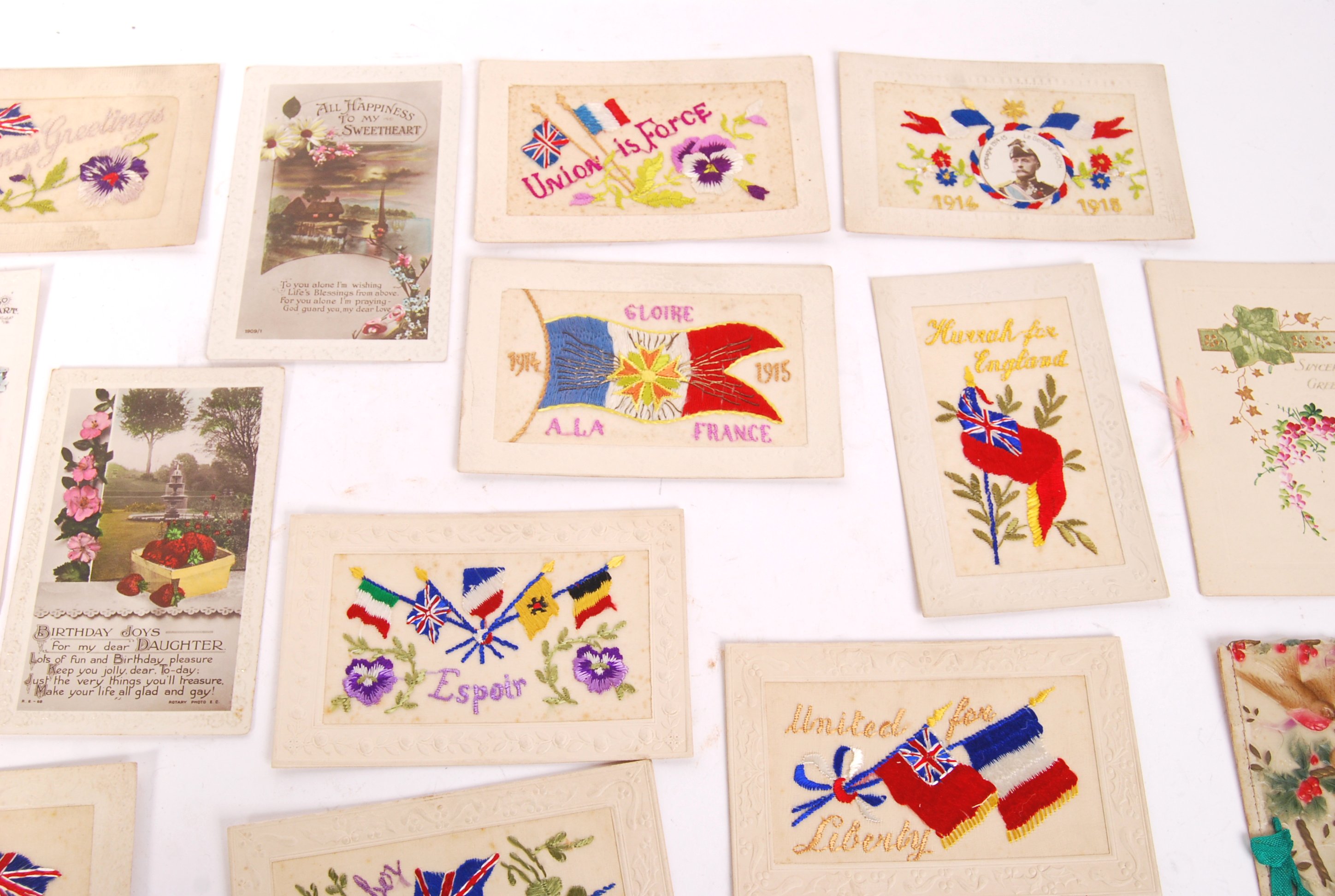 COLLECTION OF WW1 FIRST WORLD WAR SILK POSTCARDS - Image 3 of 5