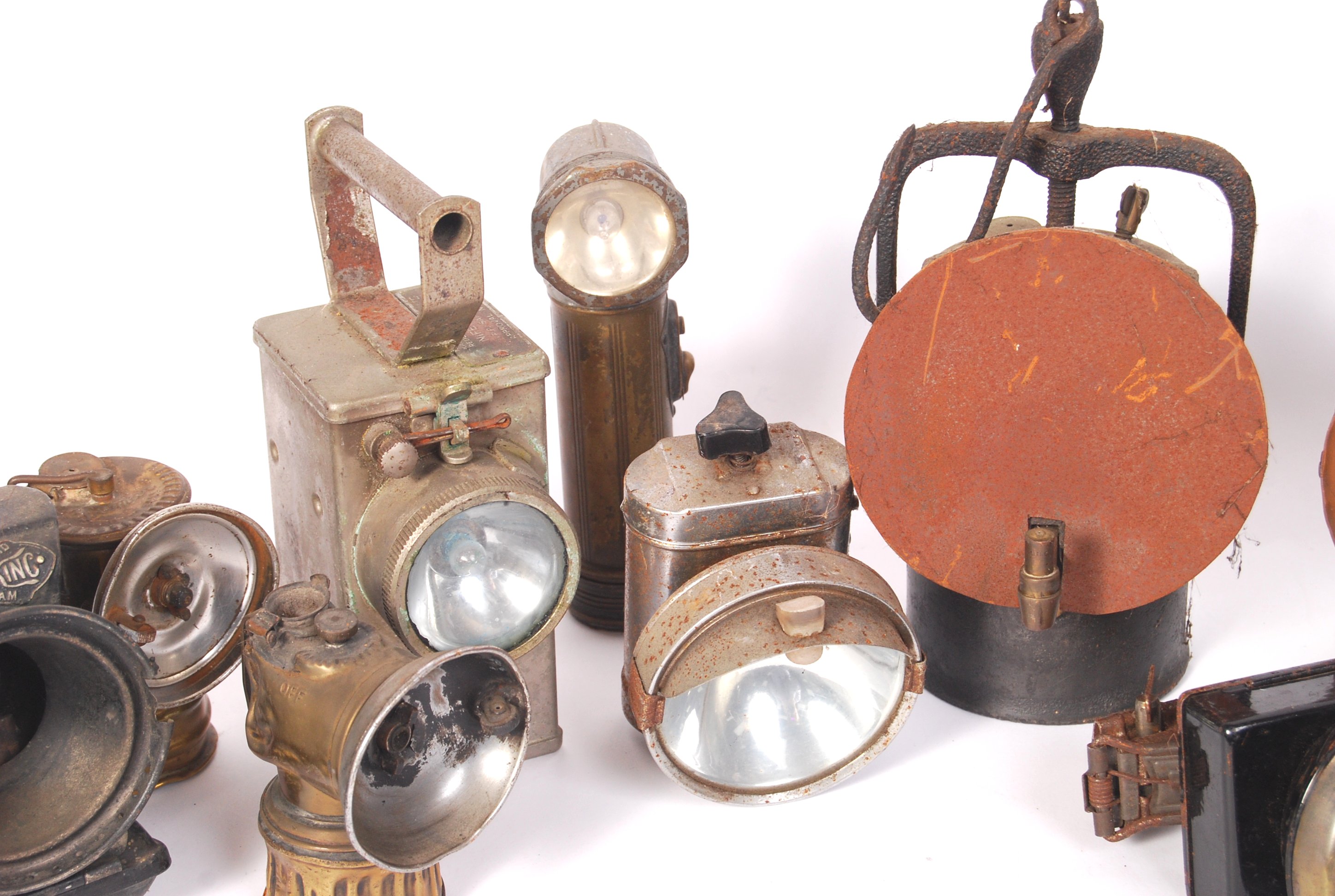 COLLECTION OF ANTIQUE BICYCLE / MOTORCYCLE / SAFETY LAMPS - Image 3 of 6