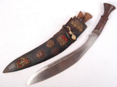 19TH CENTURY ANTIQUE DECORATIVE KUKRI KNIFE