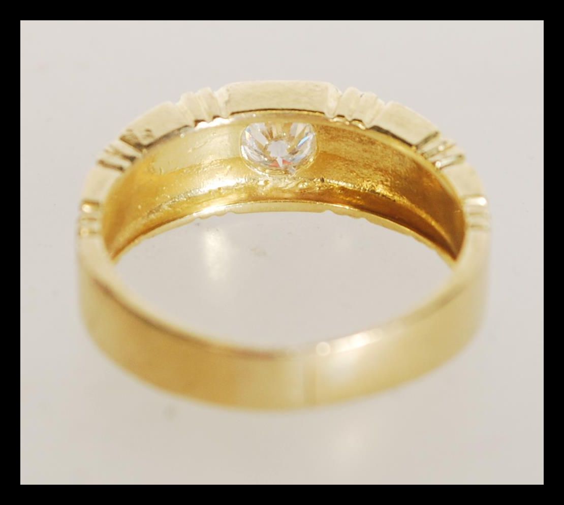 An 18ct gold diamond band ring having an inset dia - Image 3 of 4