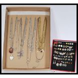 A selection of vintage costume jewellery to includ
