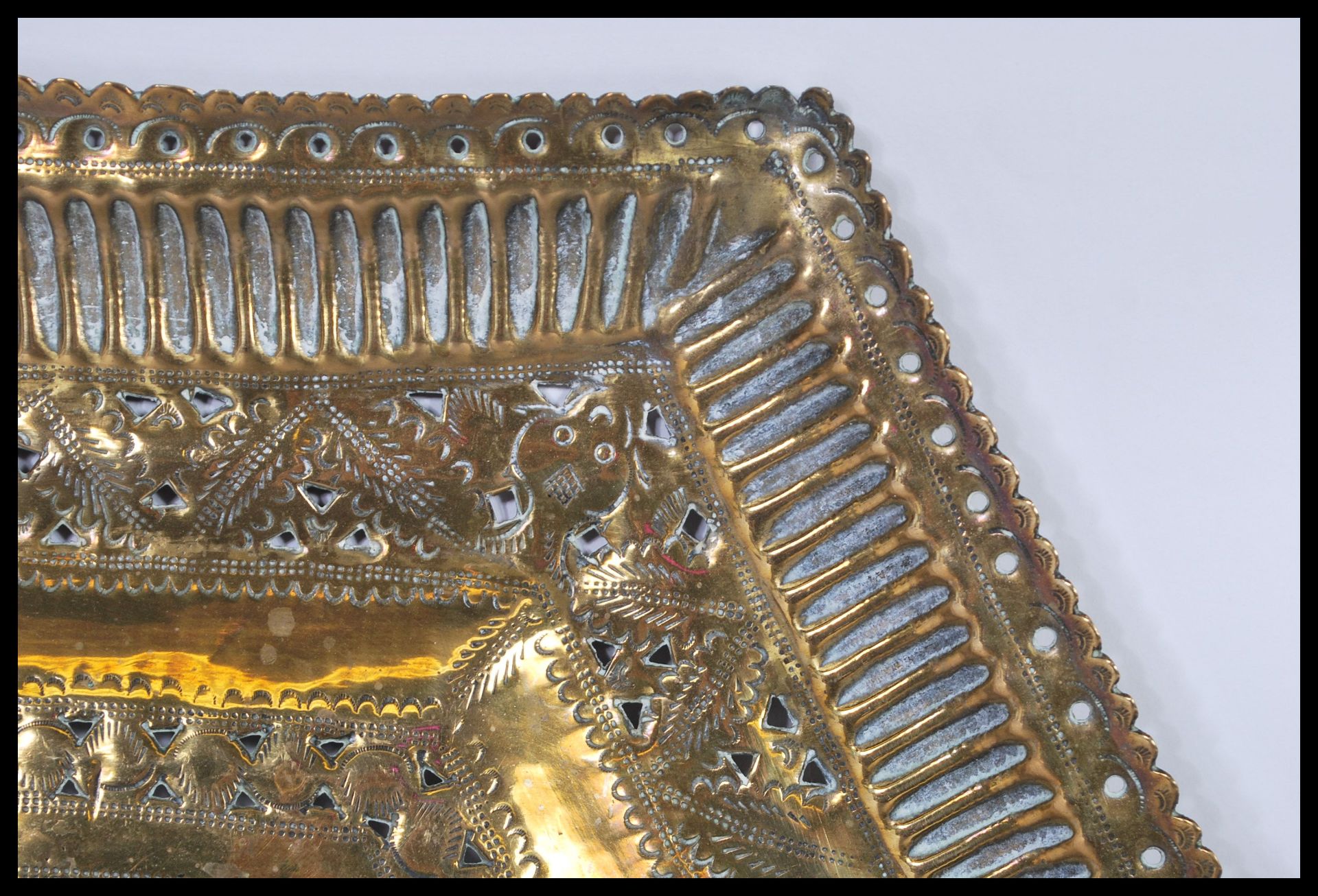 Two examples of early 20th Century Middle Eastern Persian Islamic brass to include a charger tray - Bild 3 aus 8