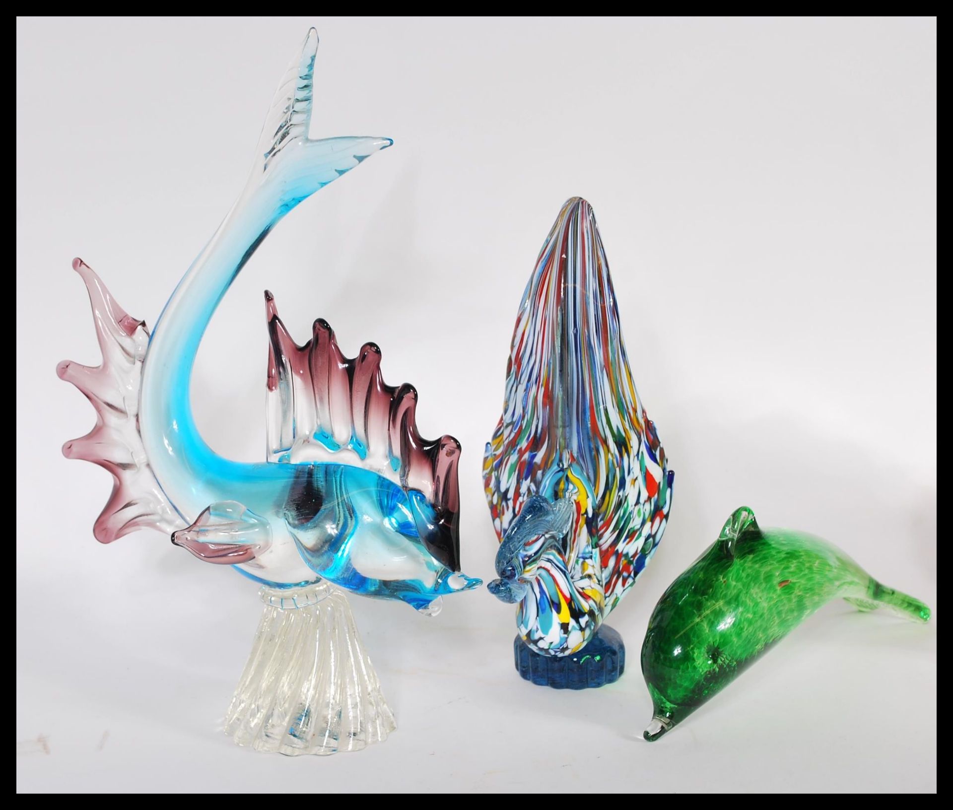 A collection of retro 20th Century Murano studio glass to include fish one in an orange colourway, - Bild 2 aus 6