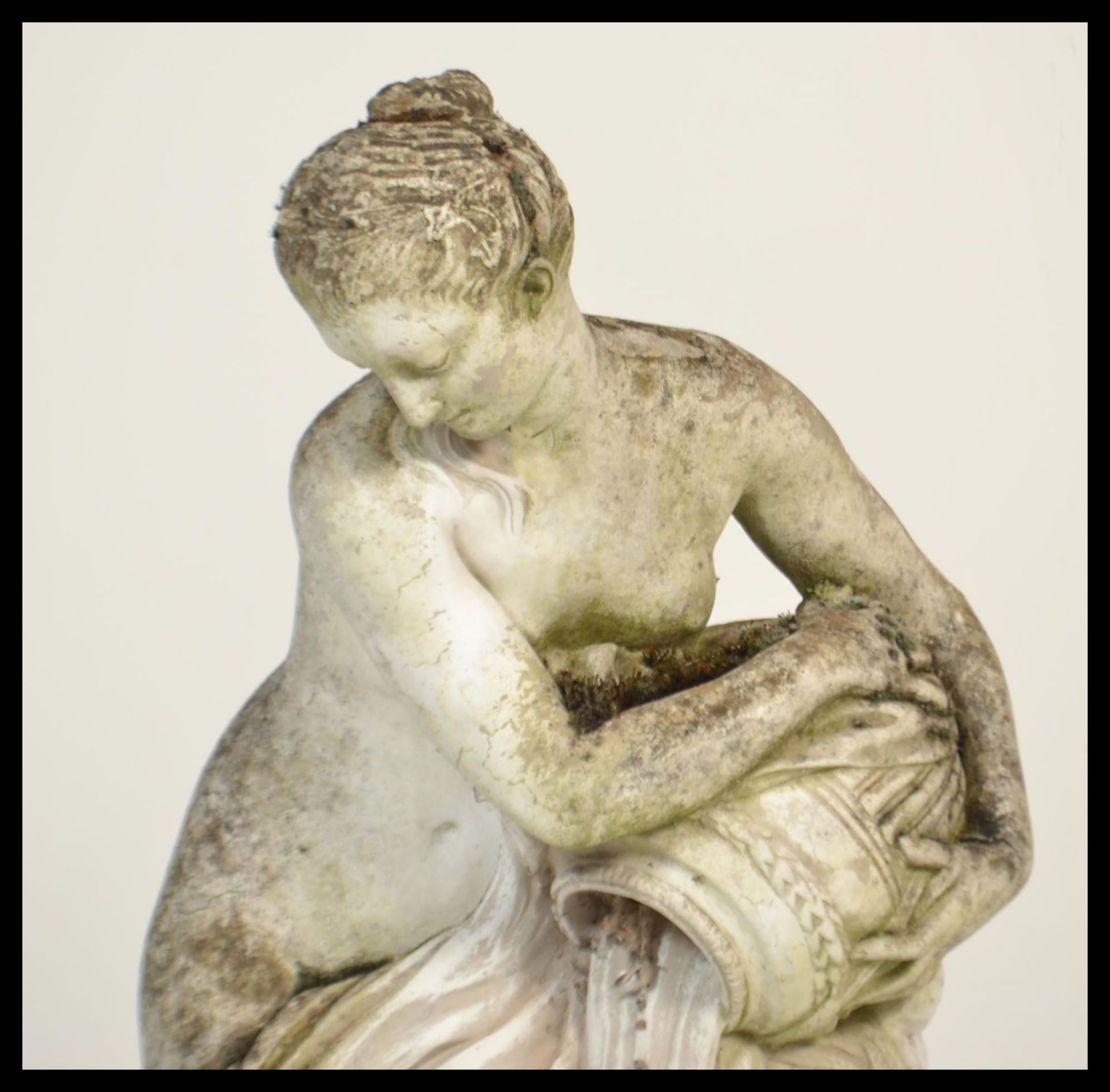 A 20th Century cast concrete composite weathered garden stoneware figurine in the form of a - Bild 4 aus 5