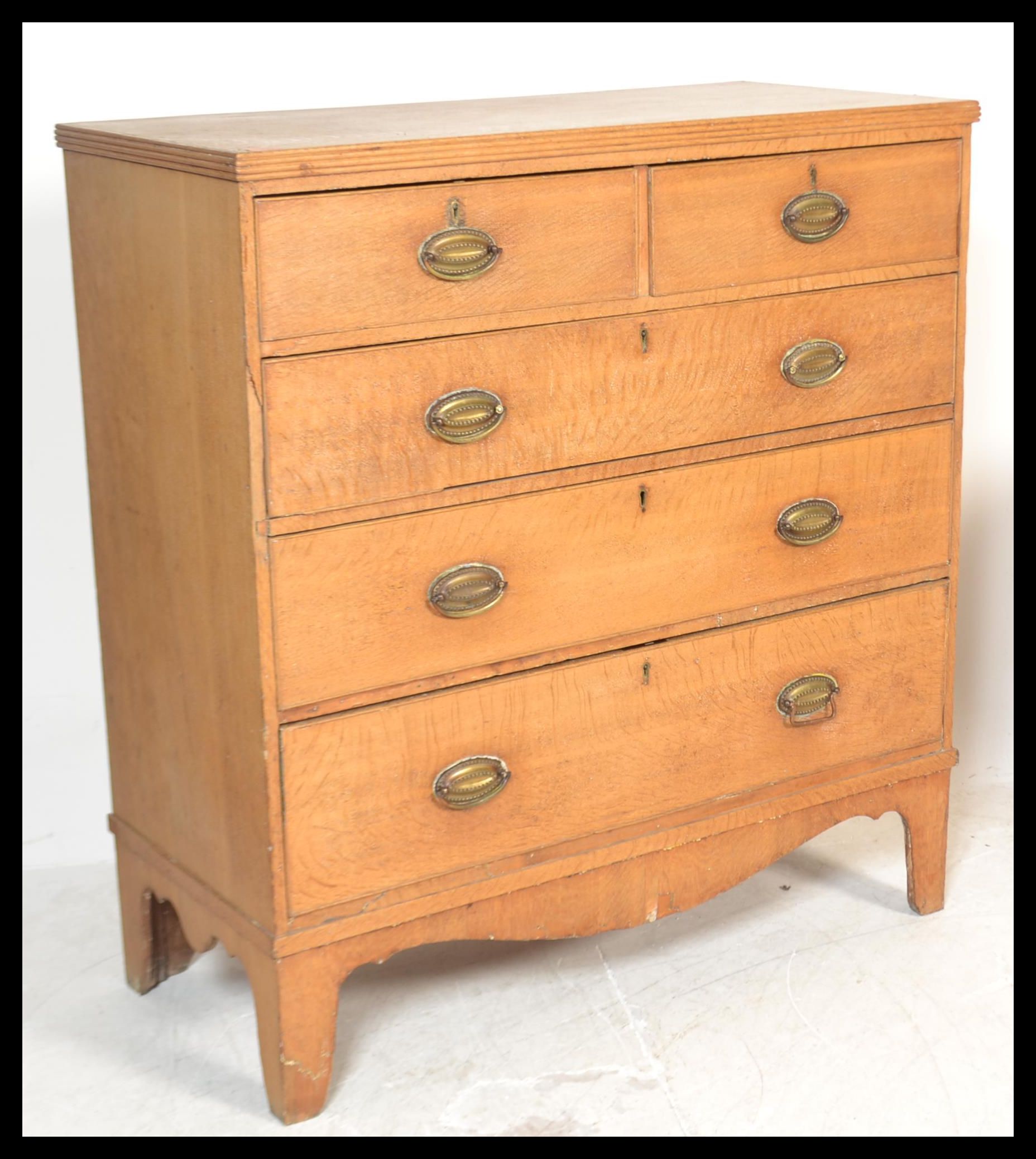 A 19th century Victorian oak chest of drawers bein - Image 2 of 5