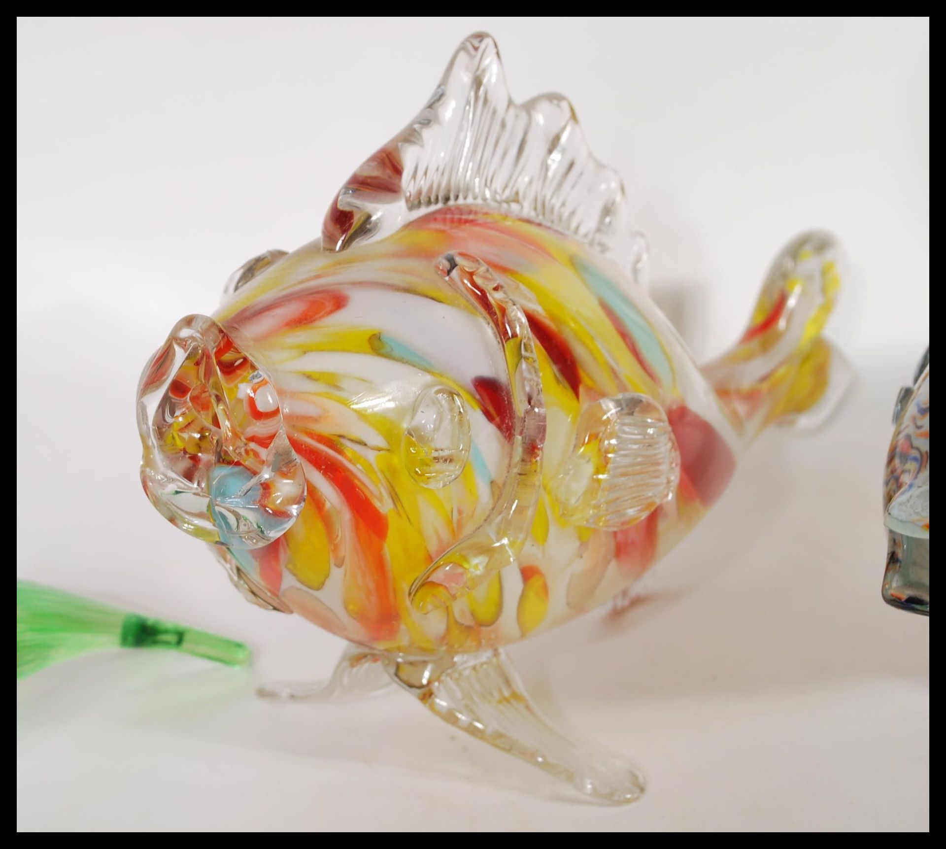 A collection of retro 20th Century Murano studio glass to include fish one in an orange colourway, - Bild 4 aus 6