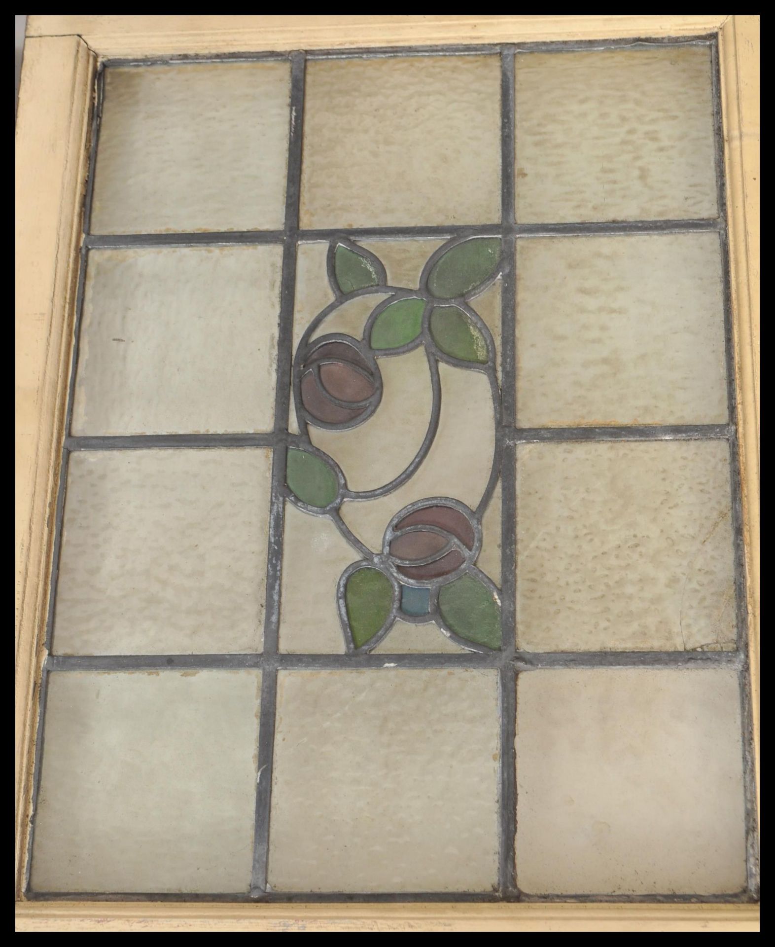 A set of early 20th century painted pine leaded and stained glass windows. Painted wooden - Bild 5 aus 7