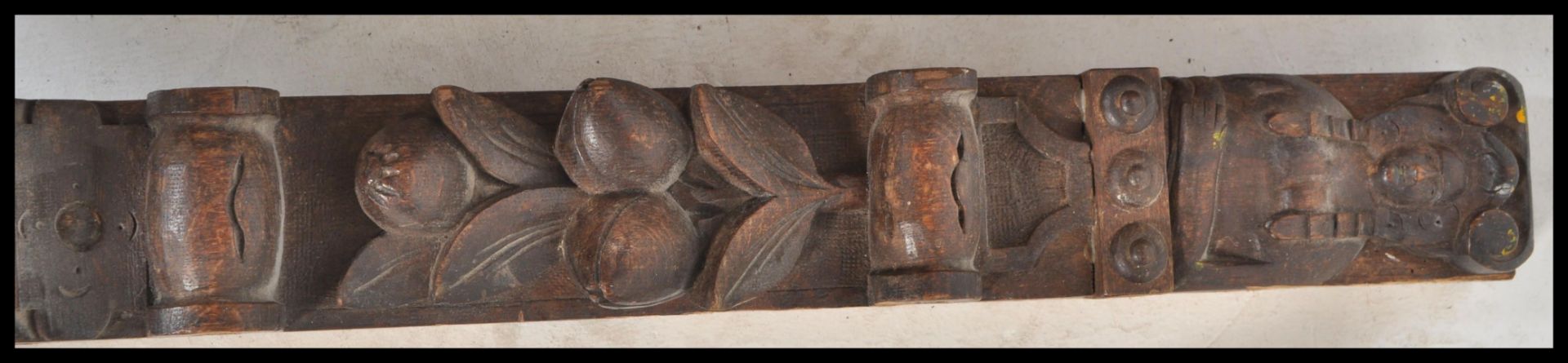 A selection of 20th Century carved oak wooden beams / blocks carved with patterned decoration - Bild 4 aus 5