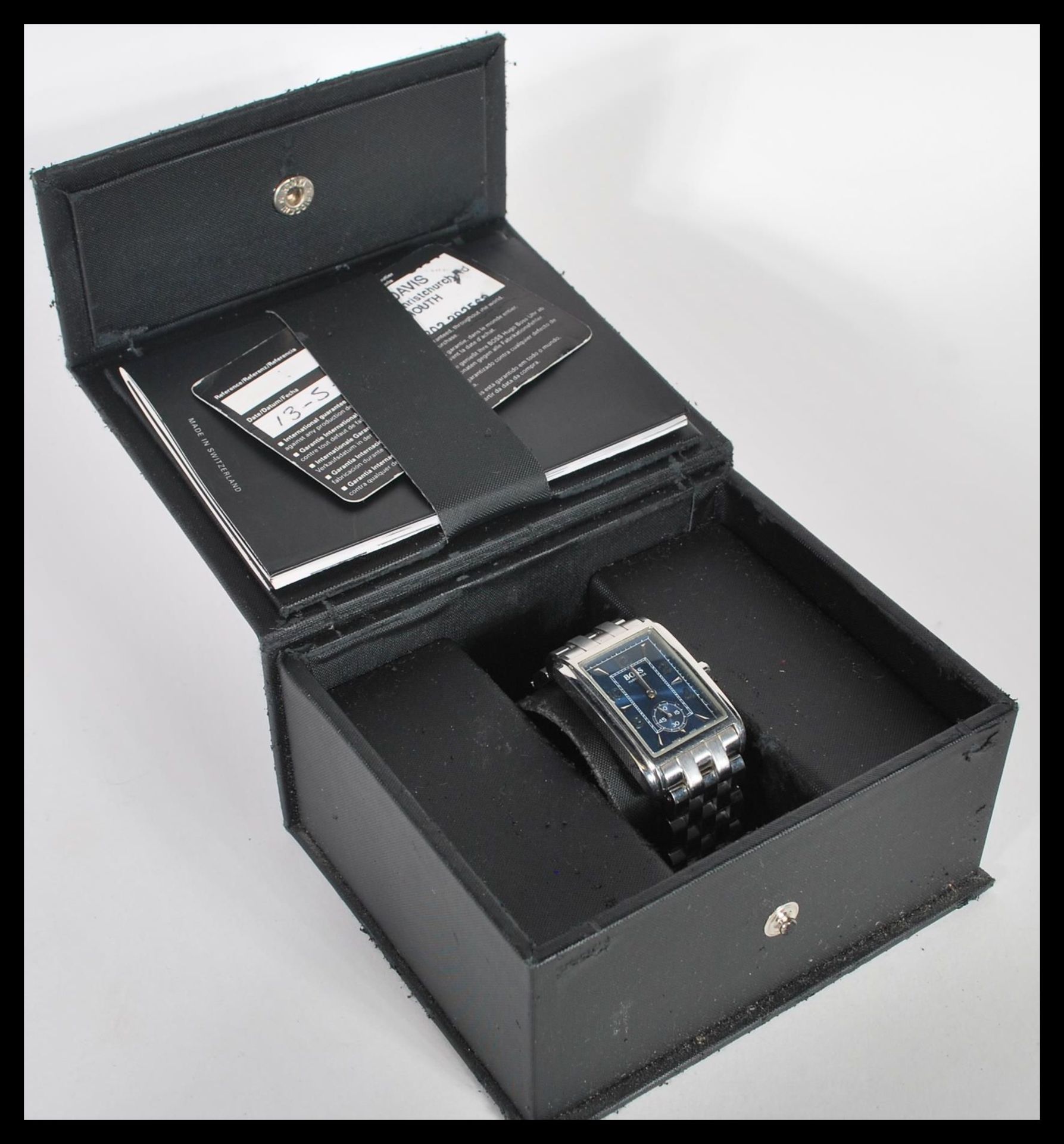 A contemporary Designer Hugo Boss tank style watch having blue dial with faceted hands and - Bild 5 aus 5