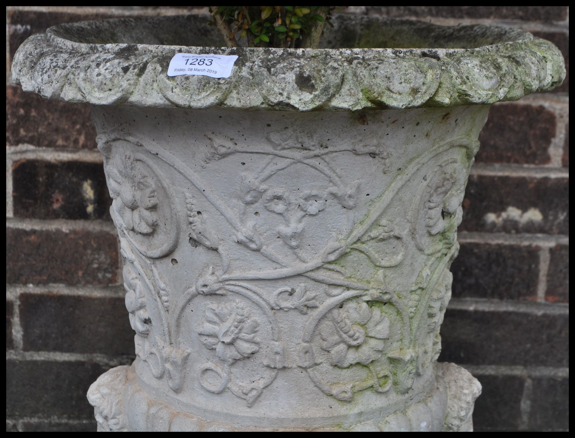 A antique garden reconstituted stone plant pot in a shape of urn, having flower details and square - Bild 5 aus 5