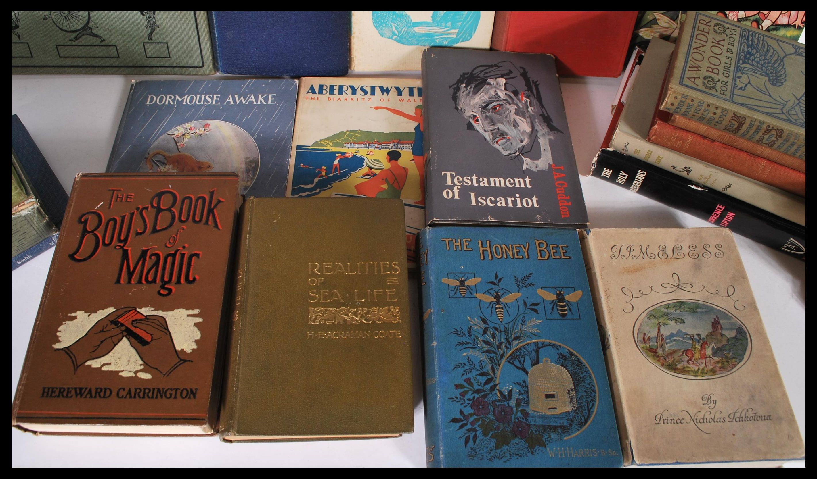 A collection of vintage books to include The Boys Book of Magic, Fairy Tales, Biggles learns to fly, - Image 2 of 6