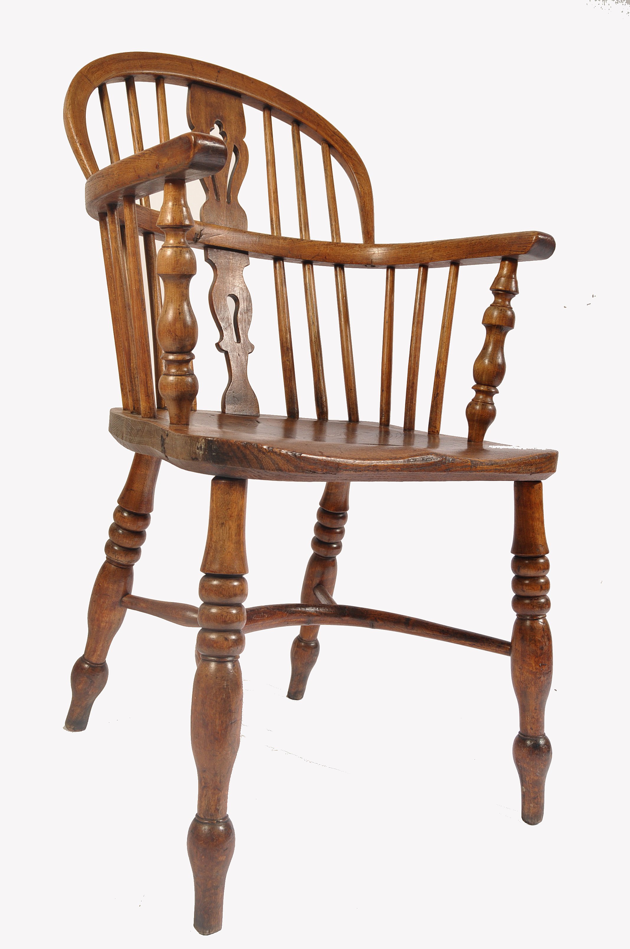 A 19TH CENTURY ENGLISH BEECH WOOD & ELM WINDSOR AR