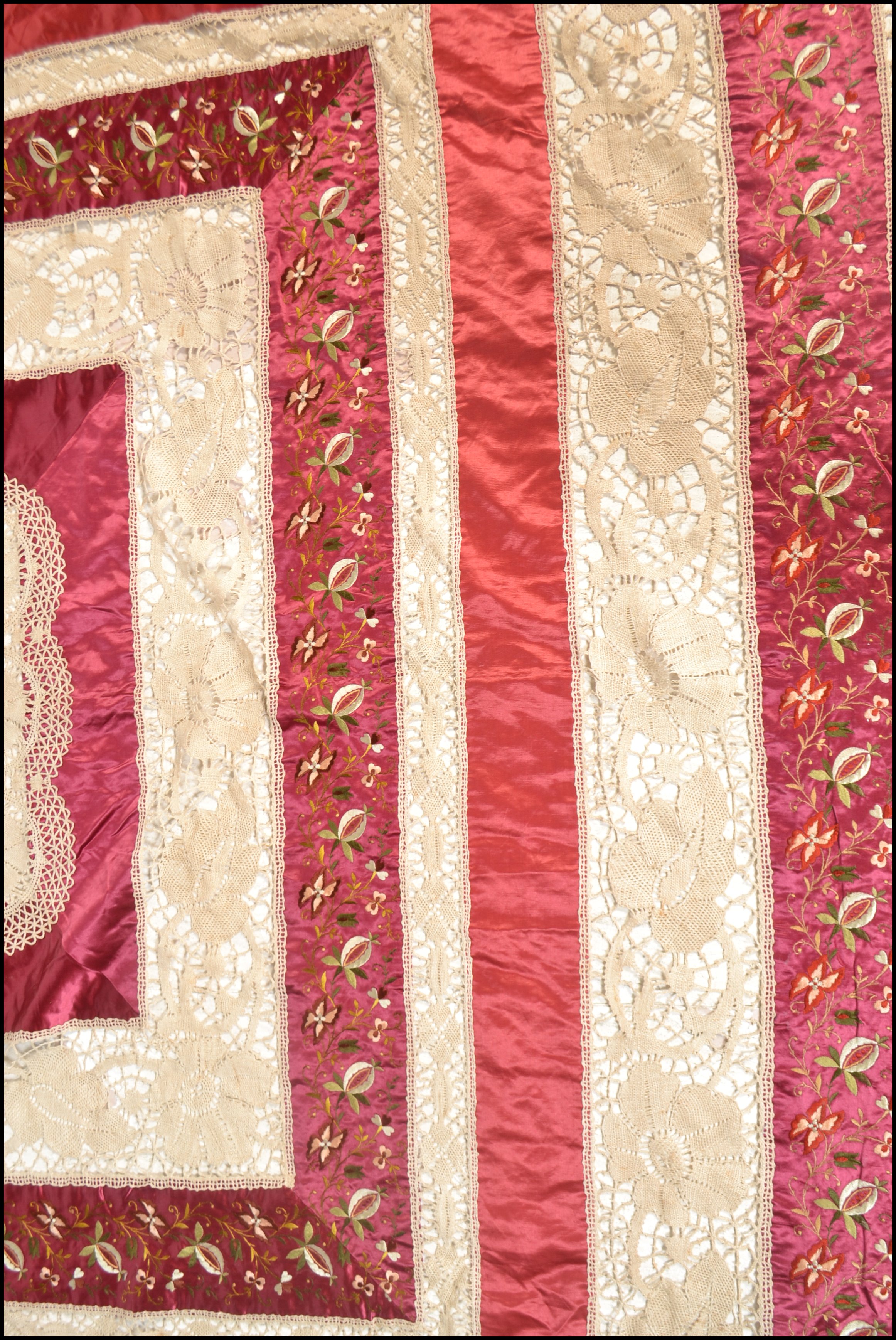 EDWARDIAN SILK AND LACE WORK LARGE BEDSPREAD COVER - Image 4 of 6