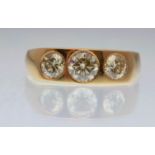 18CT YELLOW GOLD GENTLEMAN'S 3 STONE DIAMOND RING