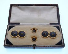 EARLY 20TH CENTURY GOLD AND ONYX CUFFLINKS