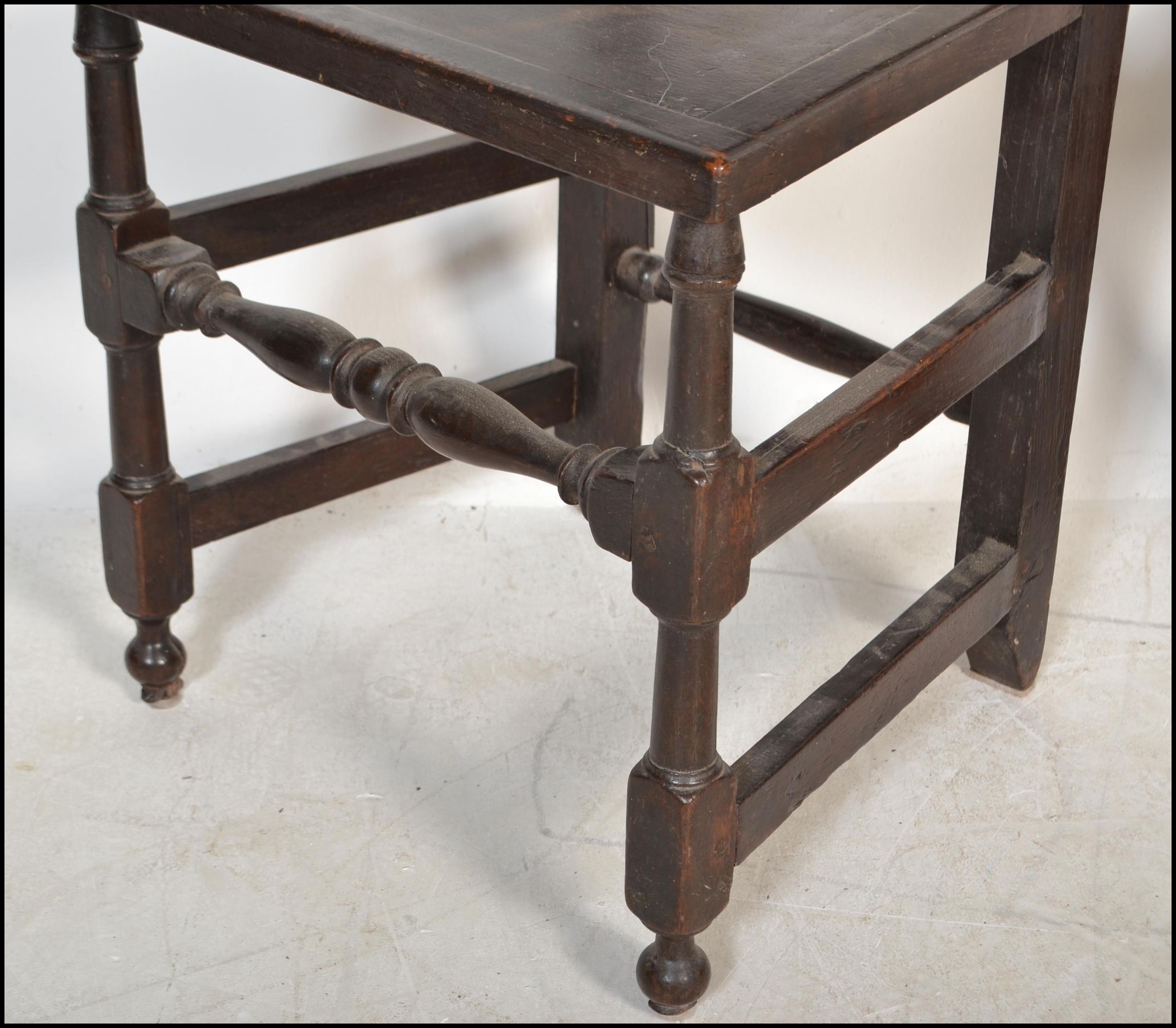 A PAIR OF 17TH CENTURY SOLID OAK HIGH BACK DINING - Image 4 of 6