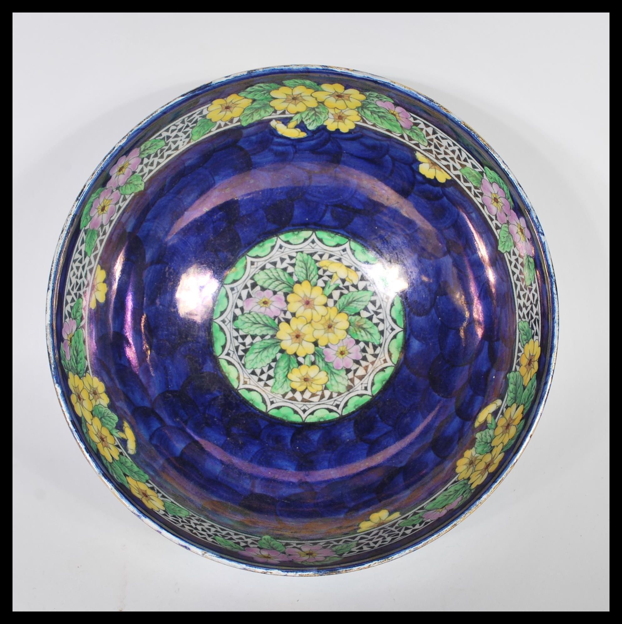 A vintage early 20th century Mailing lustre bowl in the Primrose pattern 6403. Raised on small - Image 7 of 8