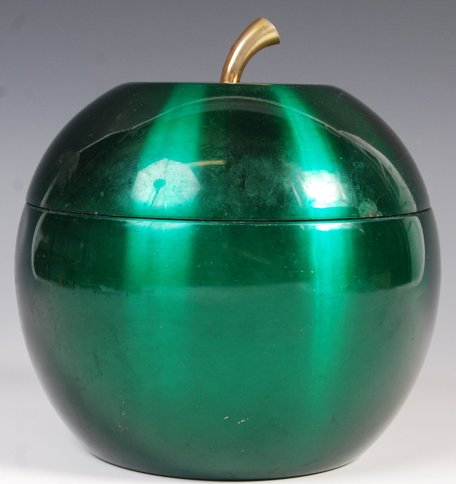 LEMAR 1960'S ASPREY STYLE ICE BUCKET IN THE FORM OF AN APPLE
