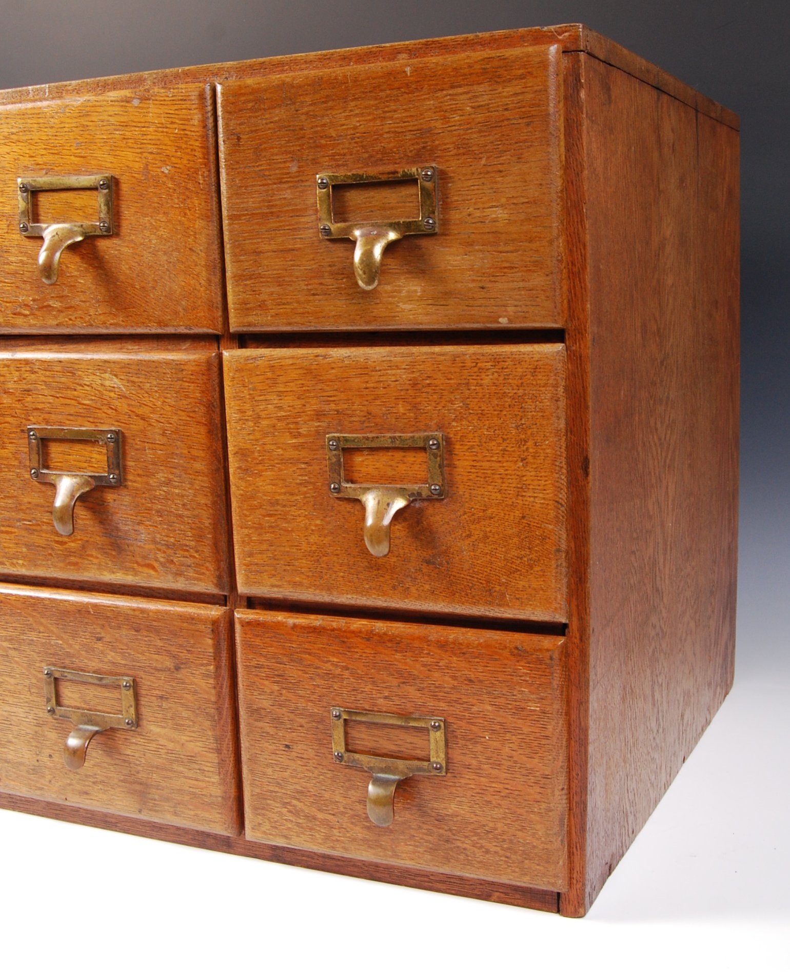 ANTIQUE VINTAGE COUNTER TOP OAK CASED INDEX FILING CABINET - Image 6 of 6