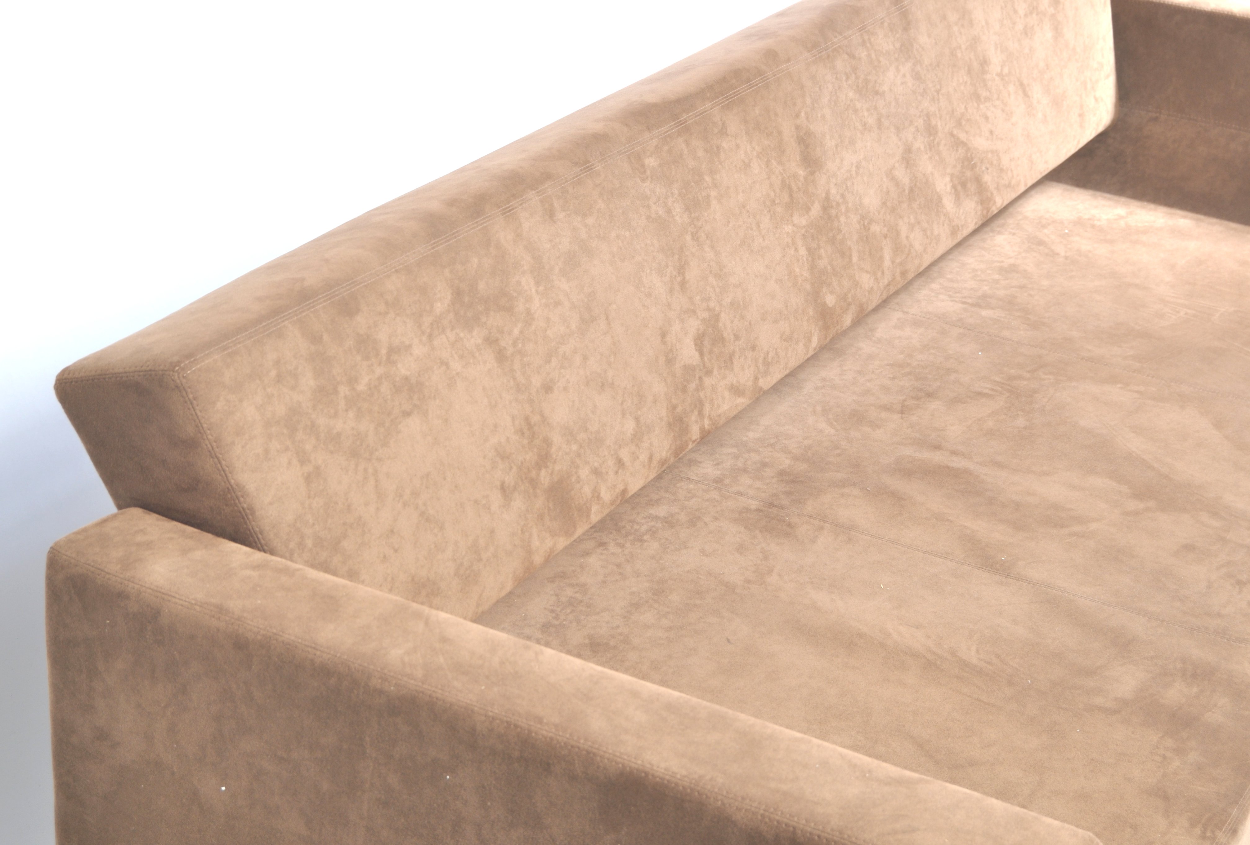 ANTIDIVA MR NILSSON FAUX SUEDE LEATHER SOFA SETTEE BY DUILIO FORTE - Image 4 of 6