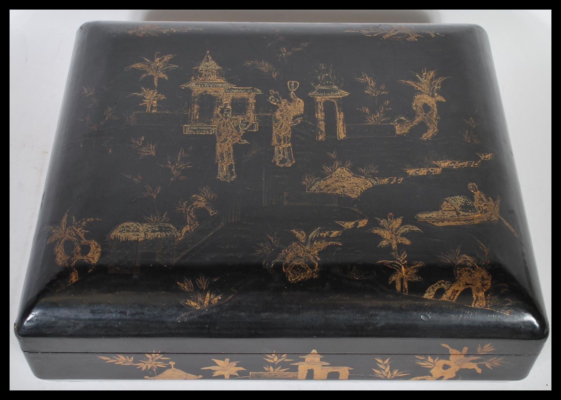 An early 20th Century Chinese black lacquer games box of cushion form having five sectional fitted - Bild 3 aus 5