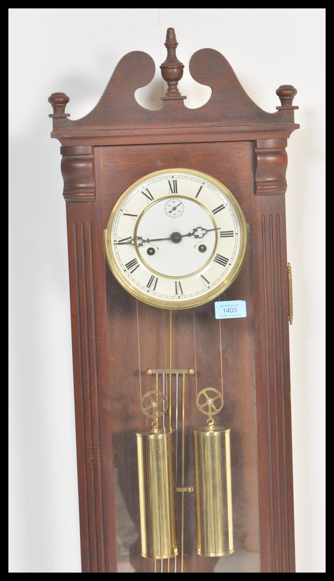 A 20th Century double weighted Vienna style pendulum wall clock with a swan's neck pediment to the - Bild 3 aus 5