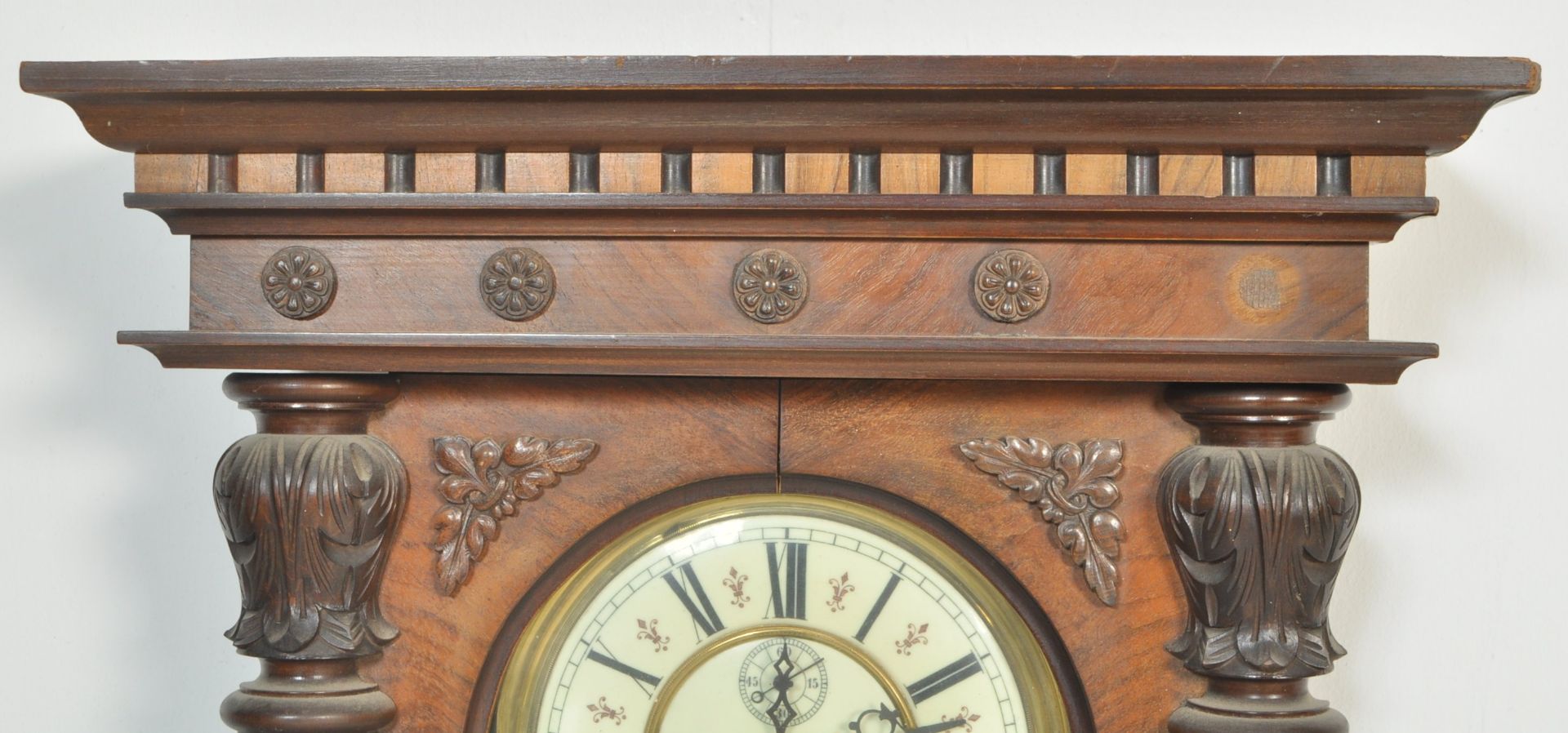 A 19th Century Victorian walnut ' Vienna ' regulator wall clock, the eight-day duration having a - Bild 6 aus 7