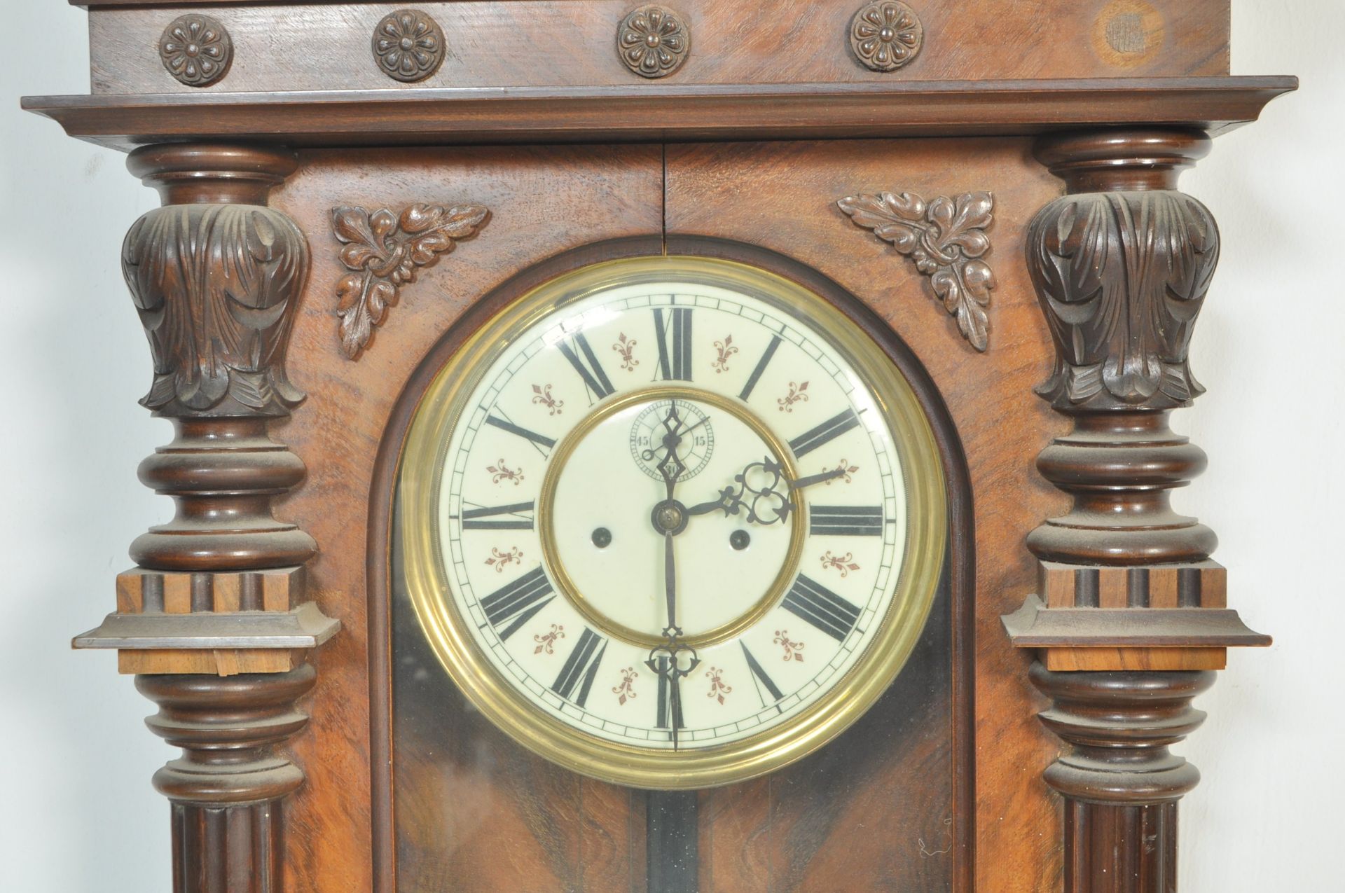 A 19th Century Victorian walnut ' Vienna ' regulator wall clock, the eight-day duration having a - Bild 5 aus 7