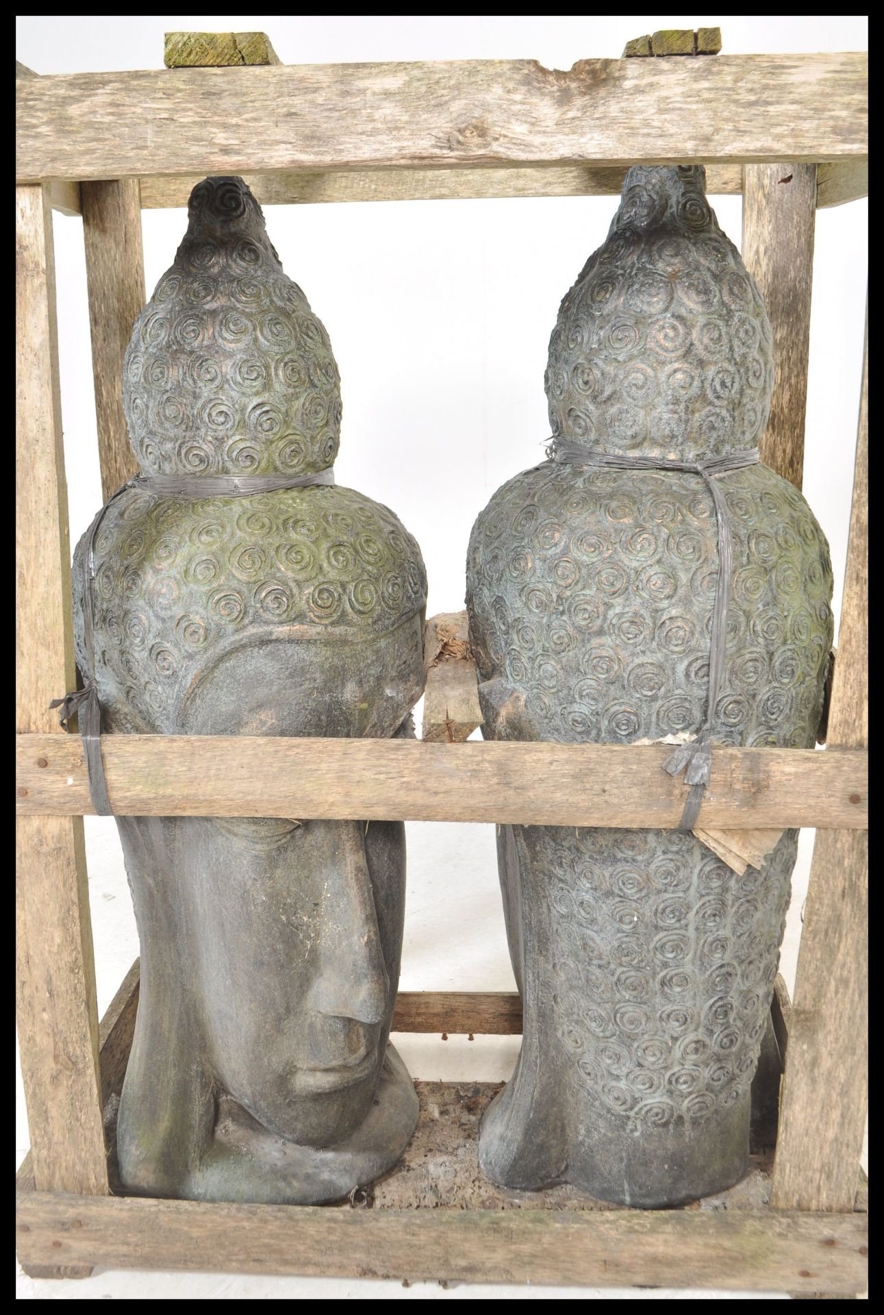 Two 20th Century terracotta Asian deity / buddha sculptural heads of large proportions being set - Bild 4 aus 8