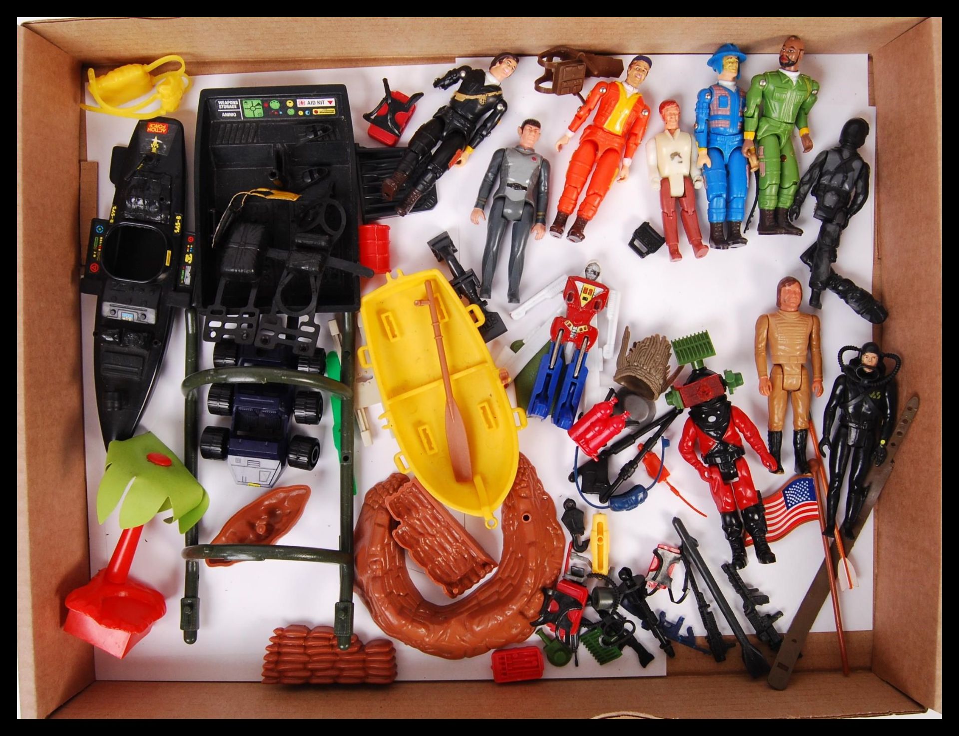 ASSORTED VINTAGE MINIATURE ACTION FIGURES AND ACCESSORIES