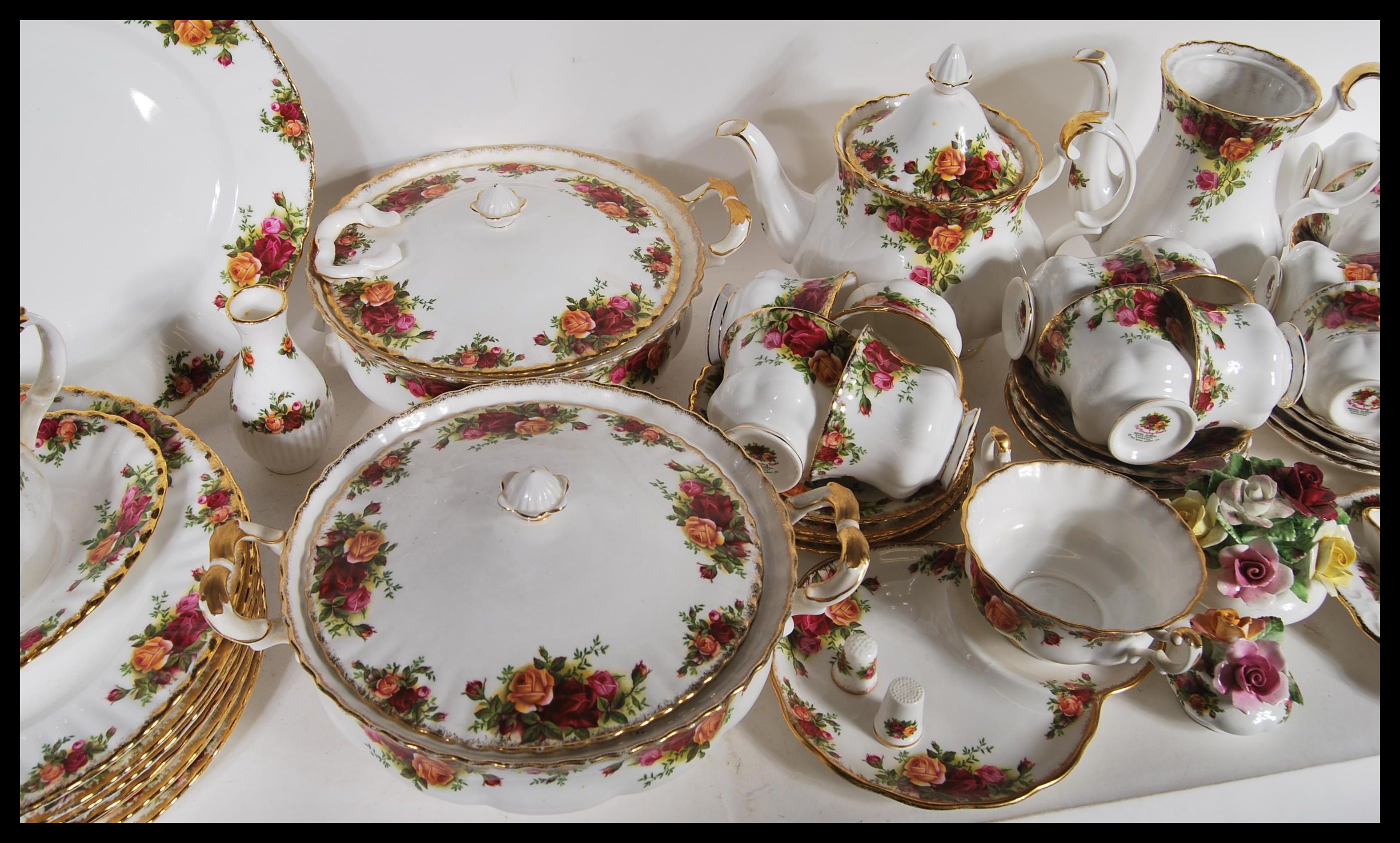 An extensive set of Royal Albert Old Country Roses pattern tea service including tea pot, cups and - Image 6 of 12
