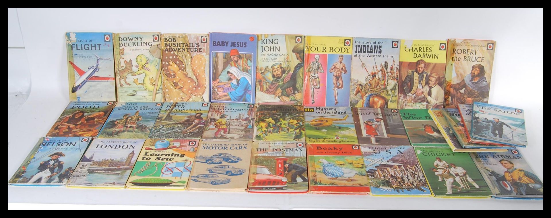 A collection of approx 30 vintage 20th Century Ladybird childrens books to include Nelson, - Bild 2 aus 2