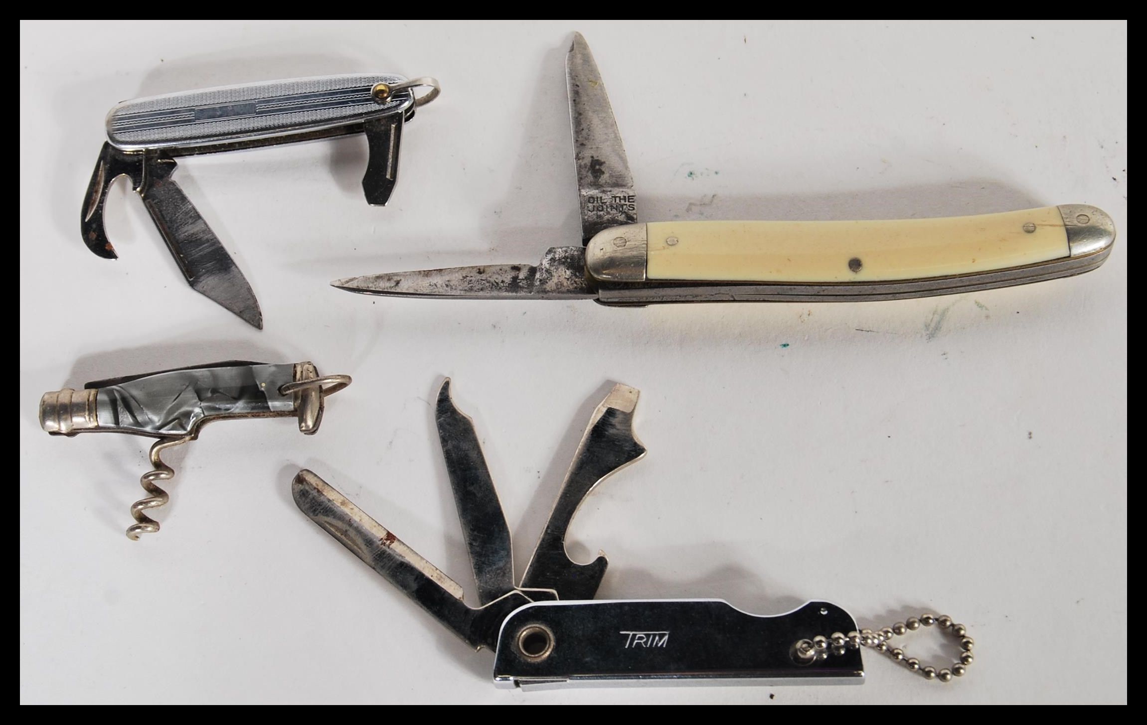 A collection of vintage penknives to include IXL George Wostenolm Sheffield folding pen knife, a - Image 3 of 3