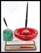 A rare vintage retro 20th Century 1970's Whitefriars Parker pen pen holder stand and ashtray in a