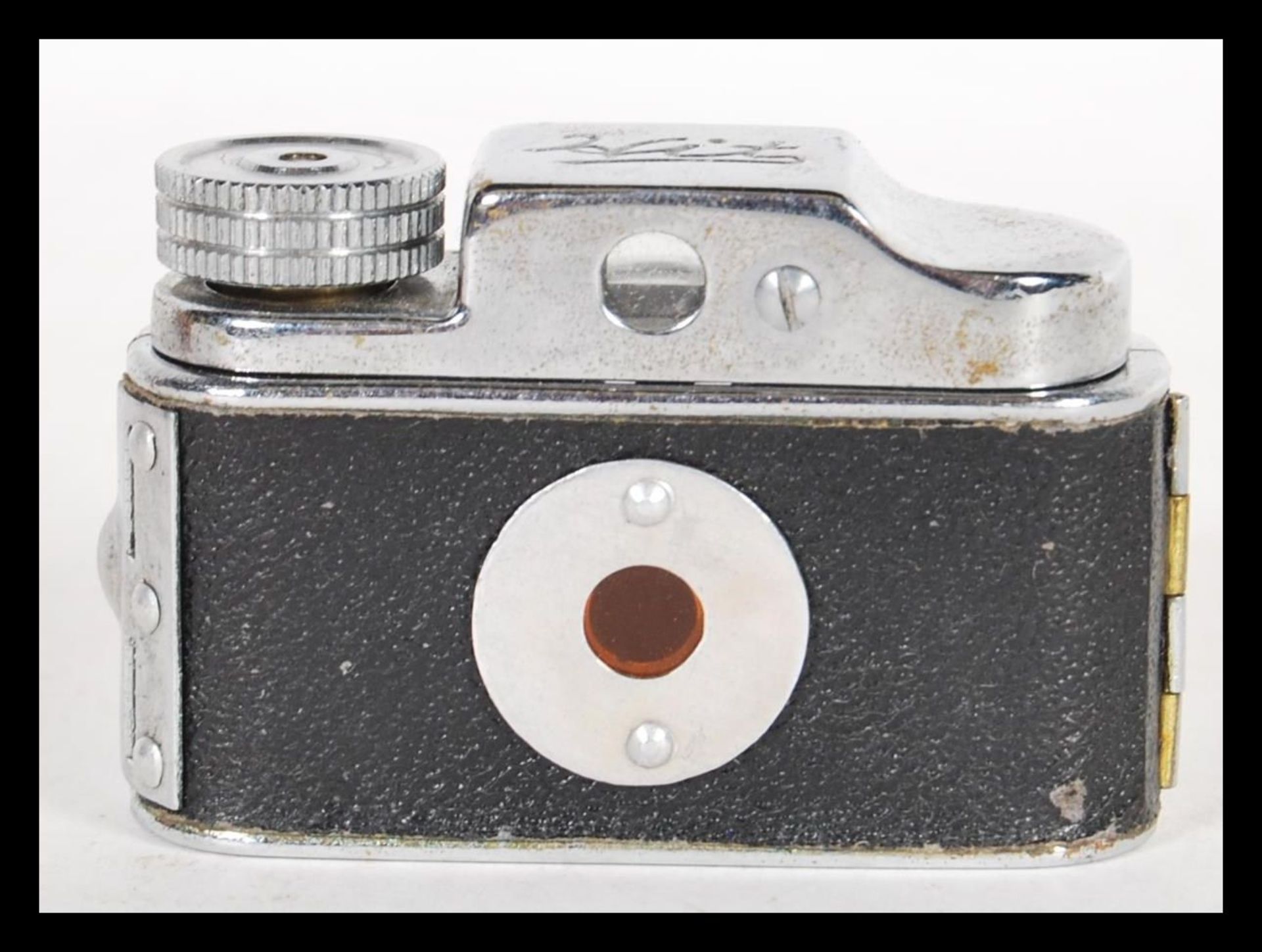 A rare vintage mid 20th Century 1950's Japanese super miniature Hit spy camera complete in leather - Bild 3 aus 4