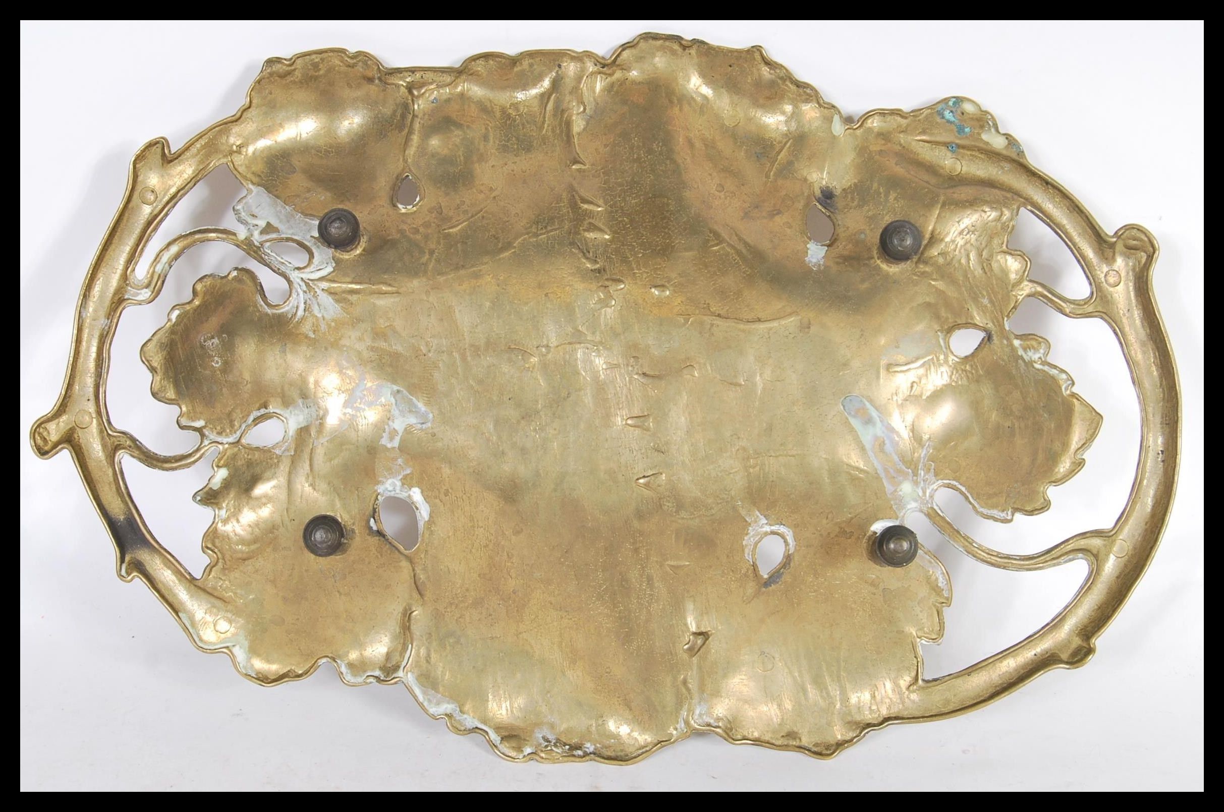 A19th Century Art Nouveau brass centrepiece card dish / desk tidy in the form of vine leaves with - Image 4 of 4